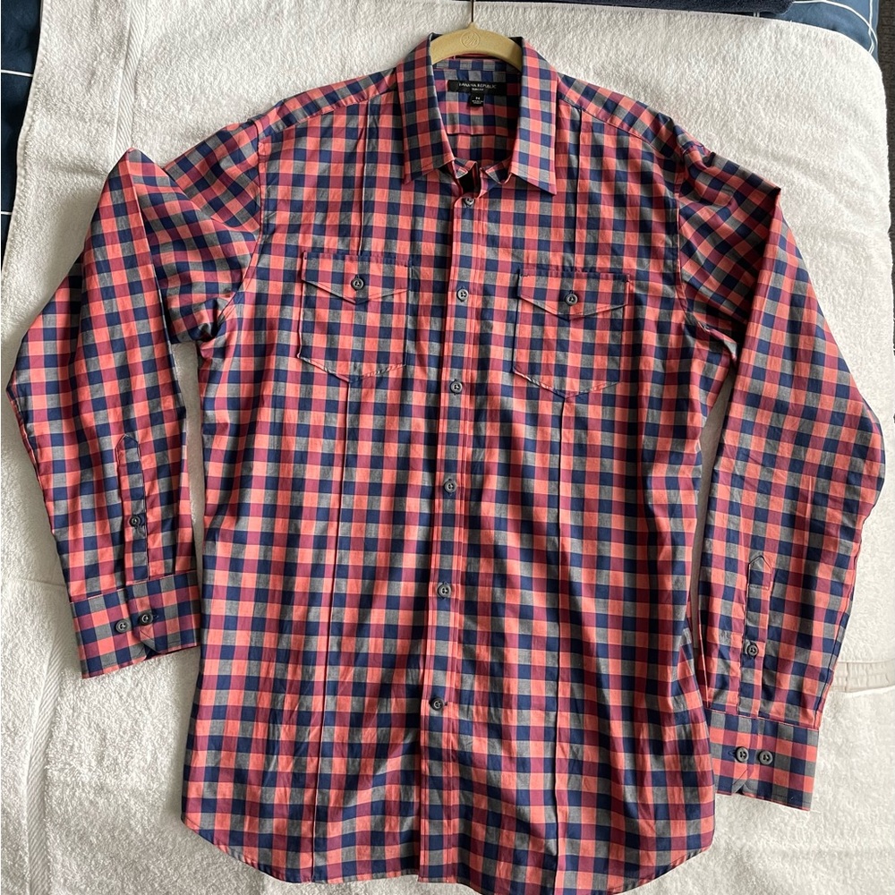 Banana Republic men’s long sleeve slim fit medium dress shirt